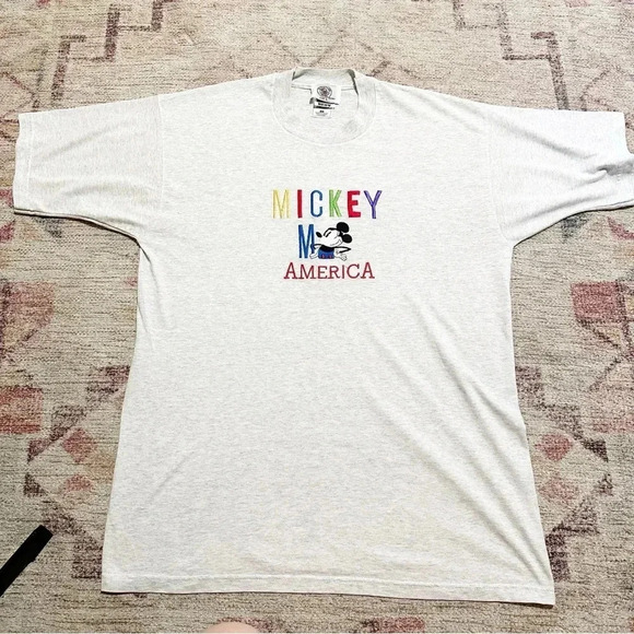 Y2K Disney• Men’s Mickey Mouse America gray t shirt 
Size large - Picture 6 of 10